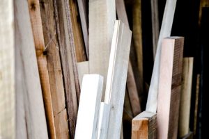 Bau, Ausbau und Holz